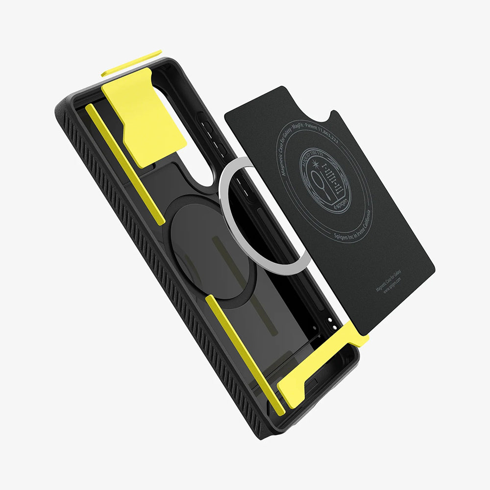 Spigen - Rugged Armor MagSafe (ACS08951) - Samsung Galaxy S25 Ultra - Matte Black