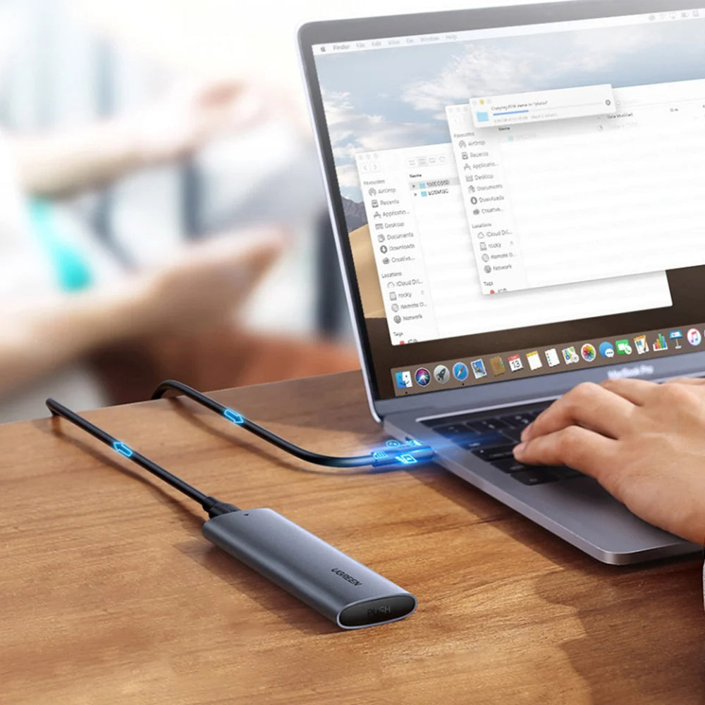 Ugreen - Hard Drive Enclosure CM400 (10903) - with USB to Type-C Cable, USB-C to M.2 B-Key, for SSD SATA, 6Gbps, 2TB - G