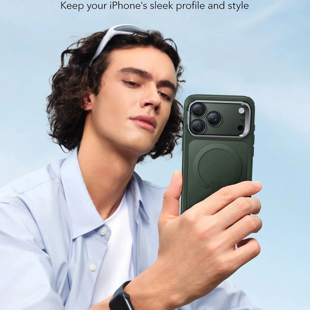 ESR - Classic Hybrid HaloLock Kickstand - iPhone 17 Pro - Frosted Green