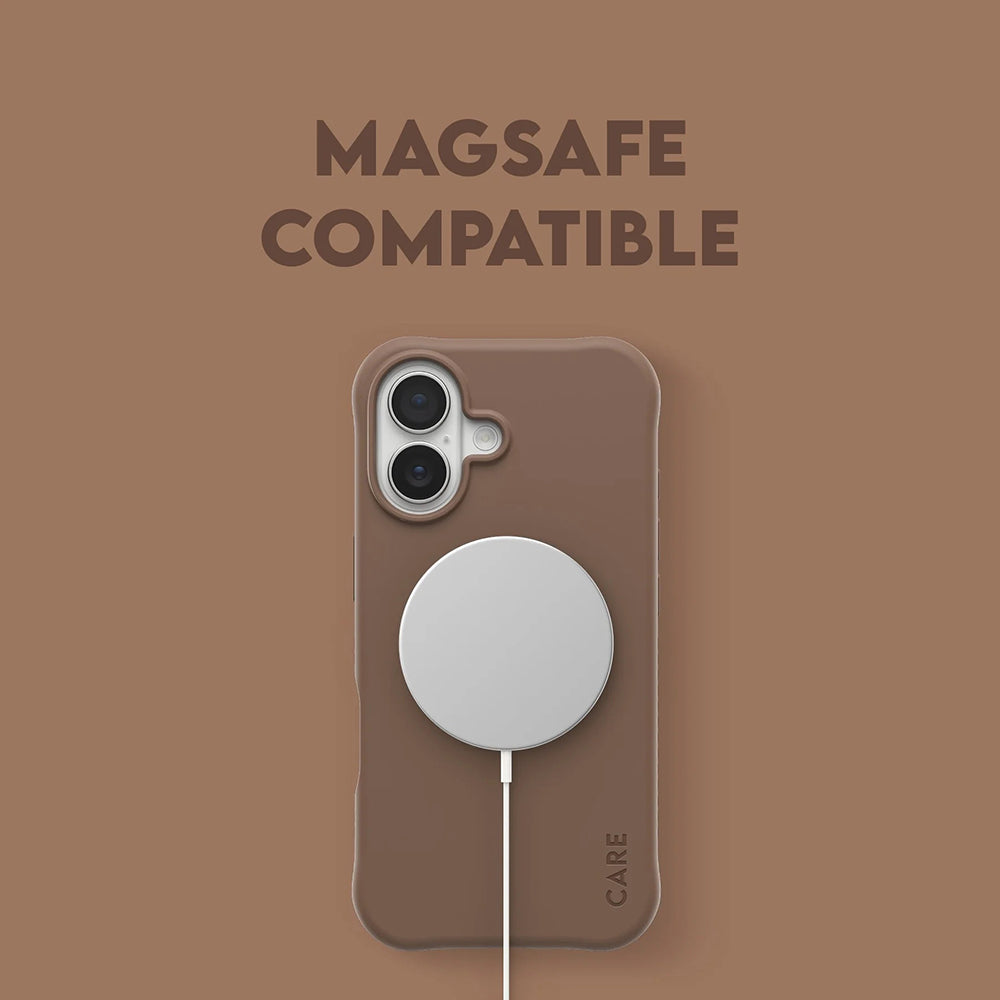 PanzerGlass® - CARE Fashionable Case w. MagSafe - iPhone 17 - Samba Espresso