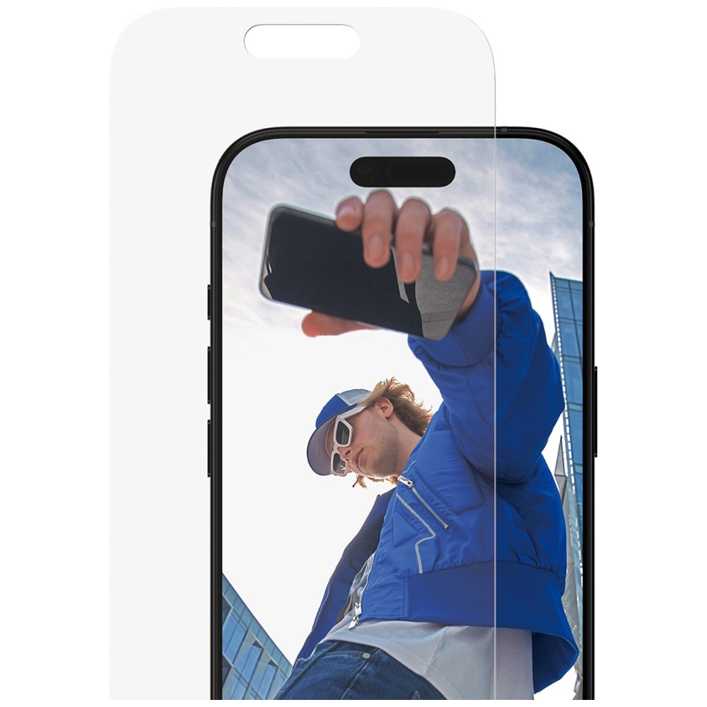 PanzerGlass® - Classic Fit Screen Protector w. EasyAligner - iPhone 17 / iPhone 16 Pro - Clear