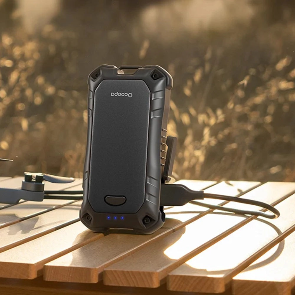 Ocoopa - Hand Warmer UT4 Extreme (UT3201-BK-BK) - with Power Bank, Built-in Flashlight, IP56, Type-C, 2x 5000mAh - Black