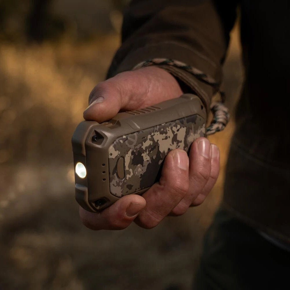 Ocoopa - Hand Warmer UT4 Extreme (UT3201-BK-BK) - with Power Bank, Built-in Flashlight, IP56, Type-C, 2x 5000mAh - Black