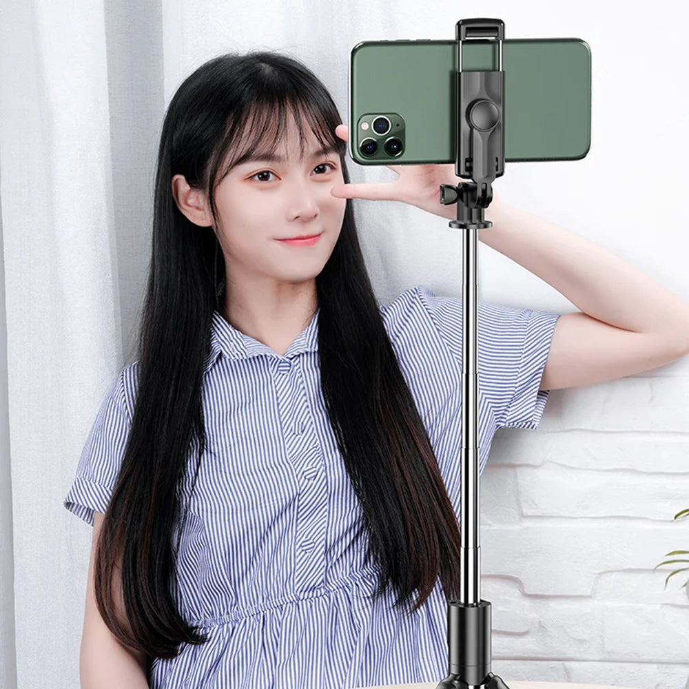 Techsuit - Selfie Stick (S03) - Stable and Compact Tripod Mount with Bluetooth Remote Control, 68cm - Black